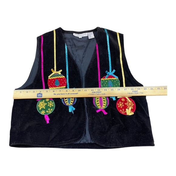 VTG Christmas Sweater Vest Womens Size MED Ornaments Signature Northern Isles - Picture 7 of 7